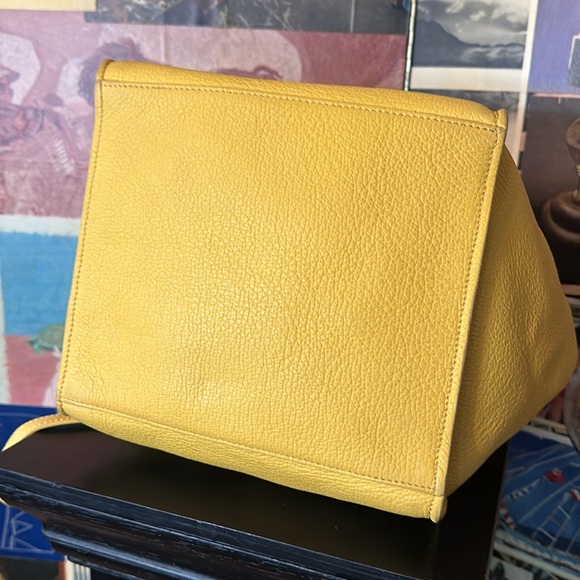 CELINE Small “Big Bag” in the coveted color, YELLOW - Picture 8 of 14